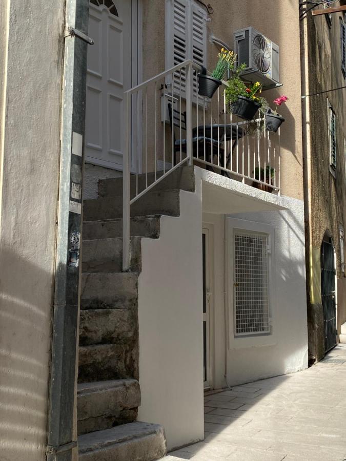 Apartments Calla Makarska Esterno foto