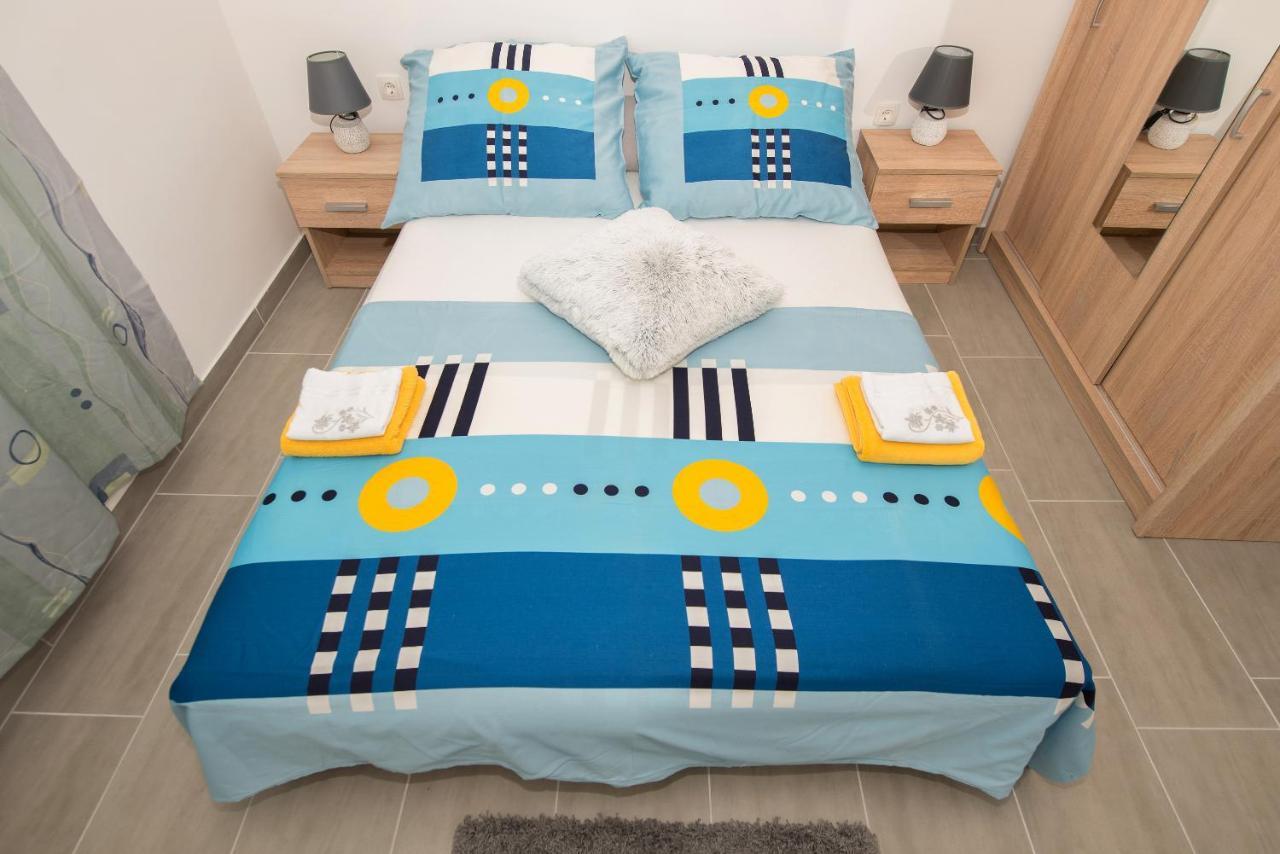 Apartments Calla Makarska Esterno foto
